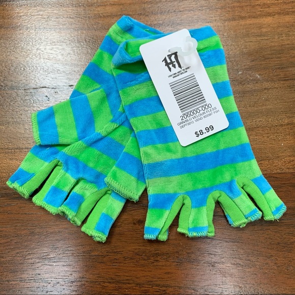 NWT Hot Topic accessory bundle - Picture 2 of 7